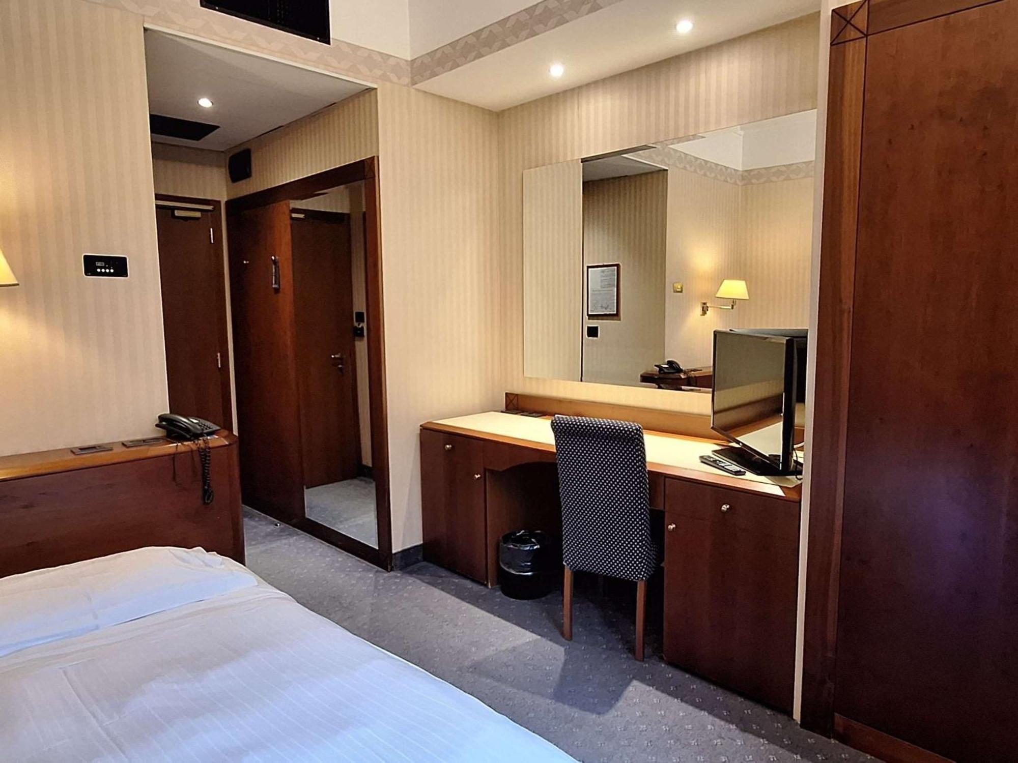 Mercure Reggio Emilia Centro Astoria Exteriör bild